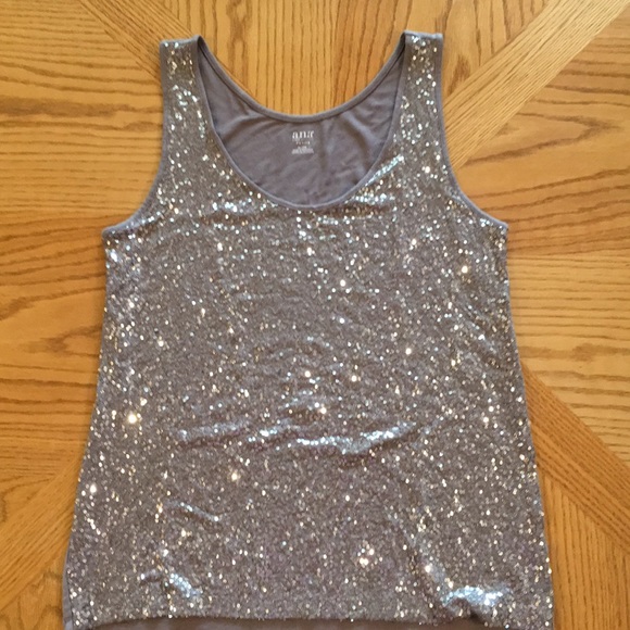 Bundle of Sequin Tank Tops - Picture 4 of 7